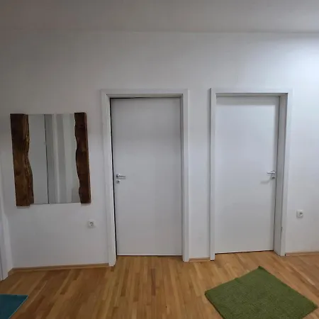 Apartment 92m Upscale With An Office, Piano & Yoga Space *
