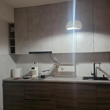 92m Upscale With An Office, Piano & Yoga Space Apartment